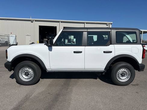 New 2025 Ford Bronco 4-Door image 5