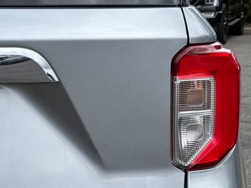Used 2021 Ford Explorer XLT AWD/4WD image 51