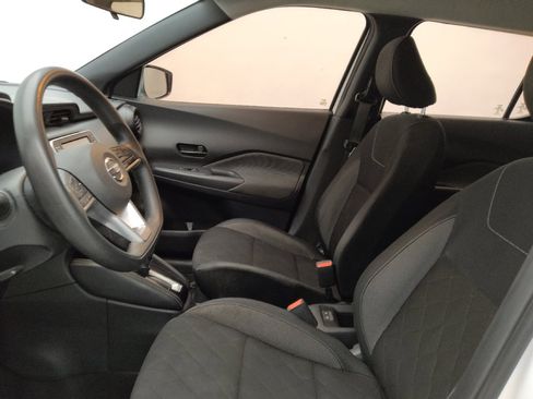 Used 2019 Nissan Kicks S FWD image 17