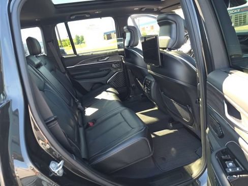 Used 2023 Jeep Grand Cherokee Overland w/ Adv Protech Group III AWD/4WD image 59