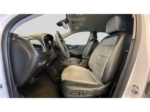Used 2018 Chevrolet Equinox Premier AWD/4WD image 12