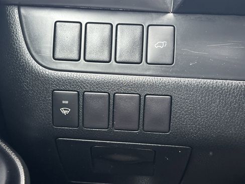 Used 2016 Toyota Highlander XLE image 17