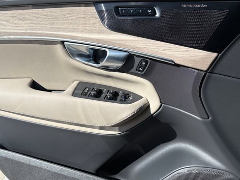 New 2026 Volvo XC90 B6 Ultra w/ Lounge Package image 19