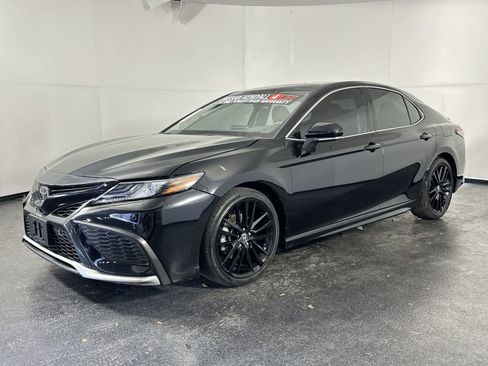 Used 2023 Toyota Camry XSE w/ Navigation Package image 6