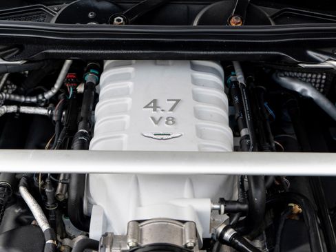 Used 2011 Aston Martin V8 Vantage N420 image 21