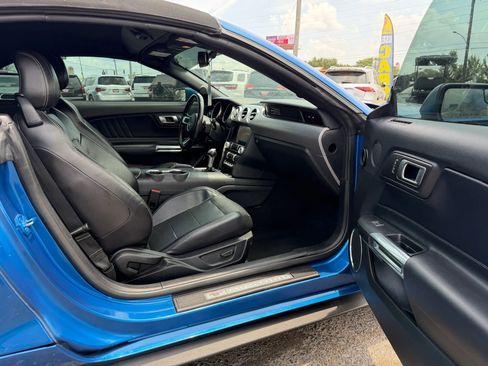 Used 2020 Ford Mustang Premium RWD image 15