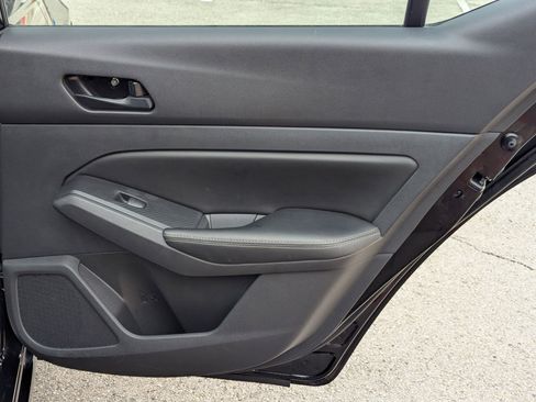 Used 2024 Nissan Altima 2.5 SV image 26