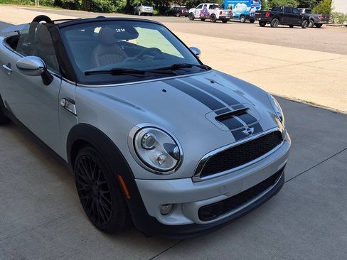 Used 2013 MINI Cooper Roadster S FWD image 9
