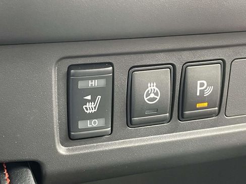 Used 2026 Nissan Frontier PRO-4X w/ Pro-4x Convenience Package AWD/4WD image 18