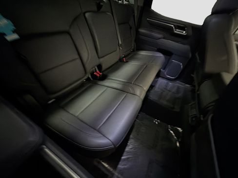 Used 2025 GMC Sierra 1500 SLT RWD image 14