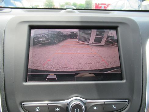 Used 2022 Chevrolet Equinox LT FWD image 27
