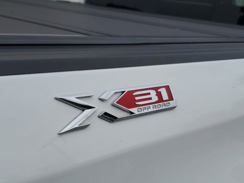 Used 2023 GMC Sierra 1500 SLT w/ SLT Premium Package image 8