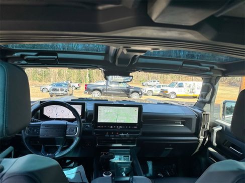 Used 2024 GMC Hummer EV 3X image 30