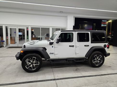 Used 2025 Jeep Wrangler Sport S image 3