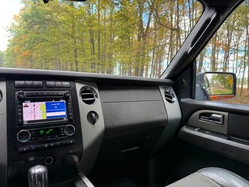 Used 2011 Ford Expedition EL XLT w/ 203A Rapid Spec Order Code image 11