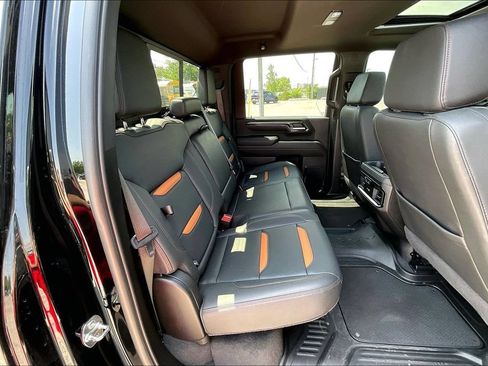 Used 2025 GMC Sierra 2500 AT4 w/ AT4 Premium Plus Package AWD/4WD image 24