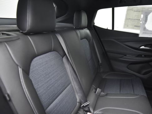 Used 2025 Buick Envista Preferred w/ Convenience I Package image 14