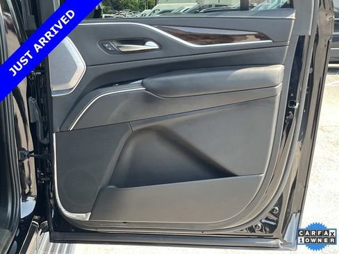 Used 2022 Cadillac Escalade ESV Sport Platinum w/ LPO, ONYX Package AWD/4WD image 24