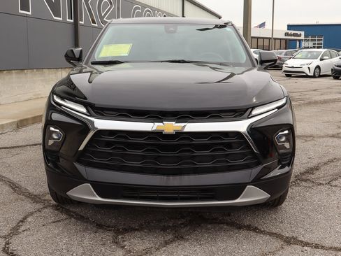 Used 2025 Chevrolet Blazer LT image 2