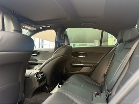 Used 2023 Mercedes-Benz C 300 Sedan image 7