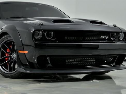 Used 2019 Dodge Challenger SRT Hellcat Redeye RWD image 3