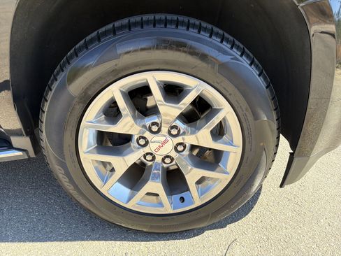 Used 2020 GMC Yukon XL SLT w/ Value Plus Edition image 12