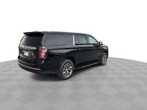 Used 2021 Chevrolet Suburban LT w/ LT Signature Package AWD/4WD image 8