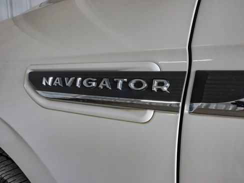 Used 2022 Lincoln Navigator L Reserve AWD/4WD image 55