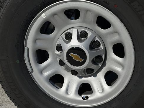 New 2026 Chevrolet Silverado 2500 W/T w/ WT Convenience Package image 9