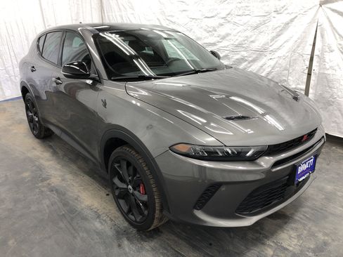 Certified 2024 Dodge Hornet GT image 4