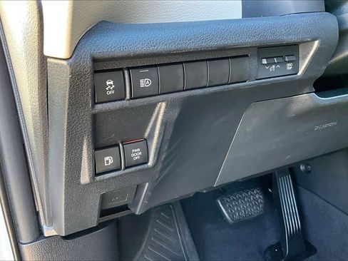 Used 2022 Toyota Sienna XLE image 35