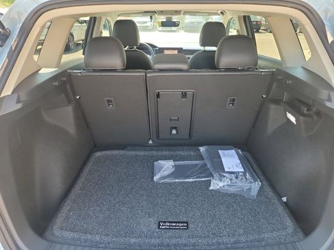 New 2026 Volkswagen Taos SEL AWD/4WD image 15