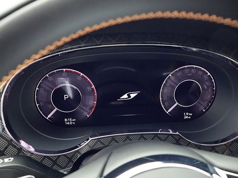 New 2025 Bentley Bentayga image 25