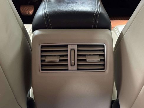 Used 2016 Nissan Maxima Platinum FWD image 22
