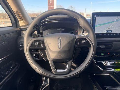 Certified 2024 Lincoln Corsair AWD image 23