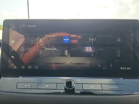 Used 2025 Nissan Rogue SL w/ Tech Package FWD image 23