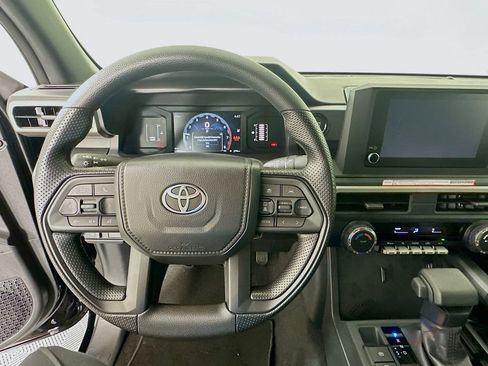 Used 2025 Toyota Tacoma SR image 11