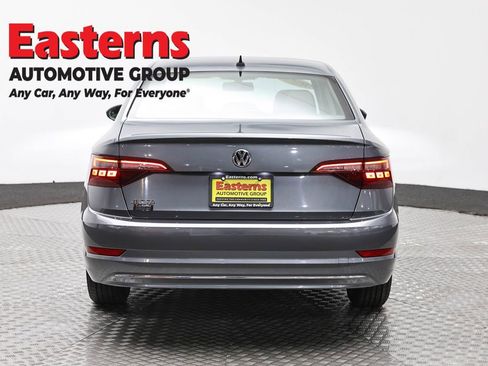 Used 2020 Volkswagen Jetta SE image 6