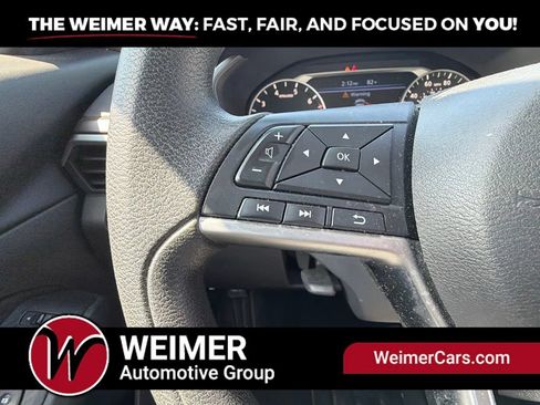 Used 2024 Nissan Altima 2.5 SV FWD image 12