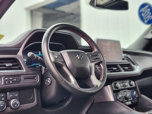 Used 2024 Chevrolet Suburban RST w/ Luxury Package image 19