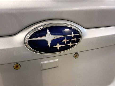 Used 2017 Subaru Crosstrek 2.0i Premium image 32