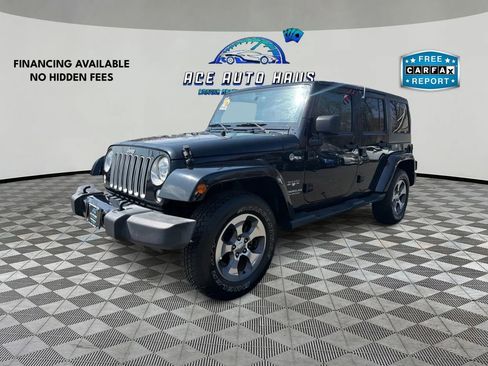 Used 2017 Jeep Wrangler Unlimited Sahara w/ Connectivity Group image 3