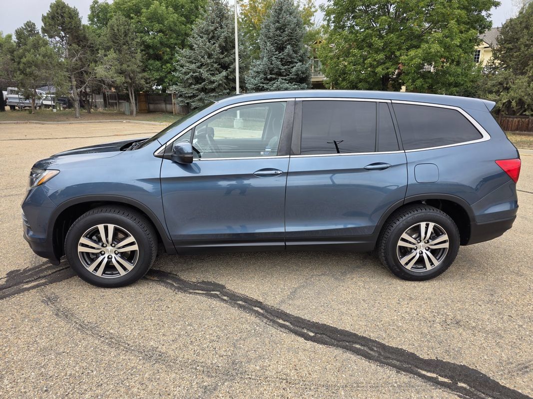 Used 2017 Honda Pilot EX-L image 2