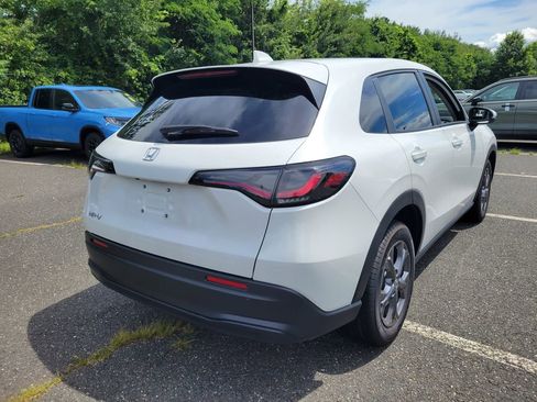 New 2026 Honda HR-V LX image 3