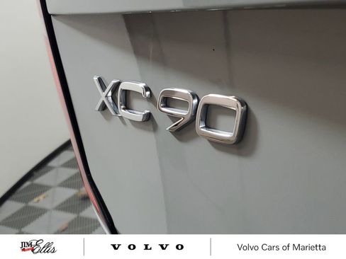 Certified 2025 Volvo XC90 B6 Core w/ Climate Package image 8