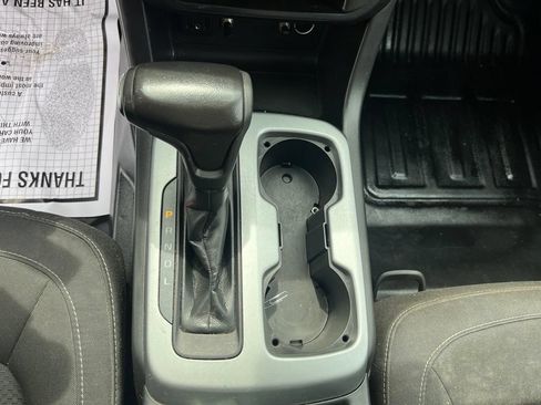 Used 2021 Chevrolet Colorado LT w/ Fleet Safety Package AWD/4WD image 14
