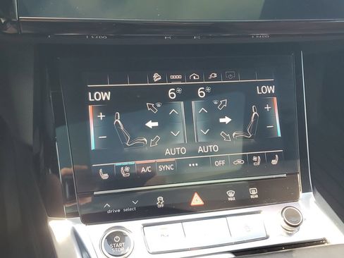 Certified 2024 Audi Q8 e-tron Premium Plus w/ Premium Plus Package AWD/4WD image 28