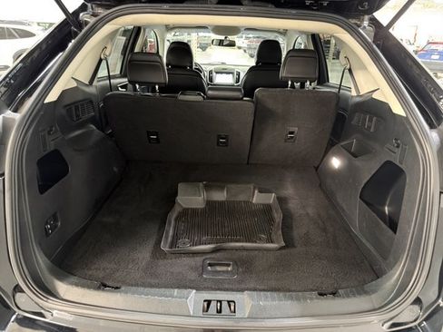 Used 2018 Ford Edge SEL w/ Equipment Group 201A AWD/4WD image 12
