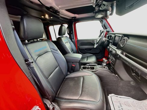 Used 2023 Jeep Wrangler Unlimited Rubicon 4xe w/ Cold Weather Group AWD/4WD image 32