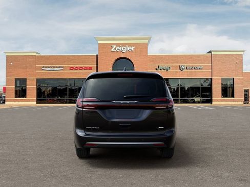 New 2027 Chrysler Pacifica Select AWD/4WD image 7